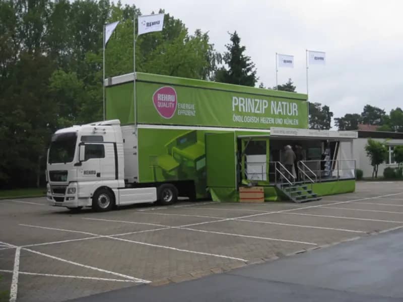 REHAU, Der REHAU Show-Truck — für Energieeffizienz europaweit unterwegs
